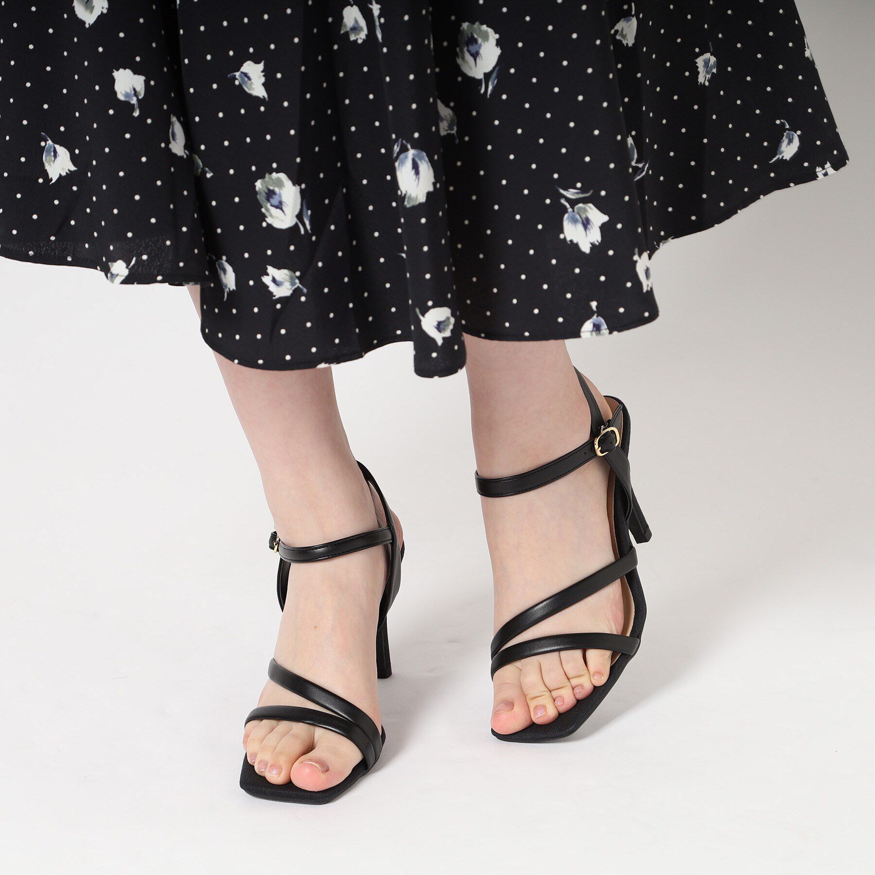 ESPERANZA「スクエアトゥ華奢ストラップサンダル 24SS」|サンダル|