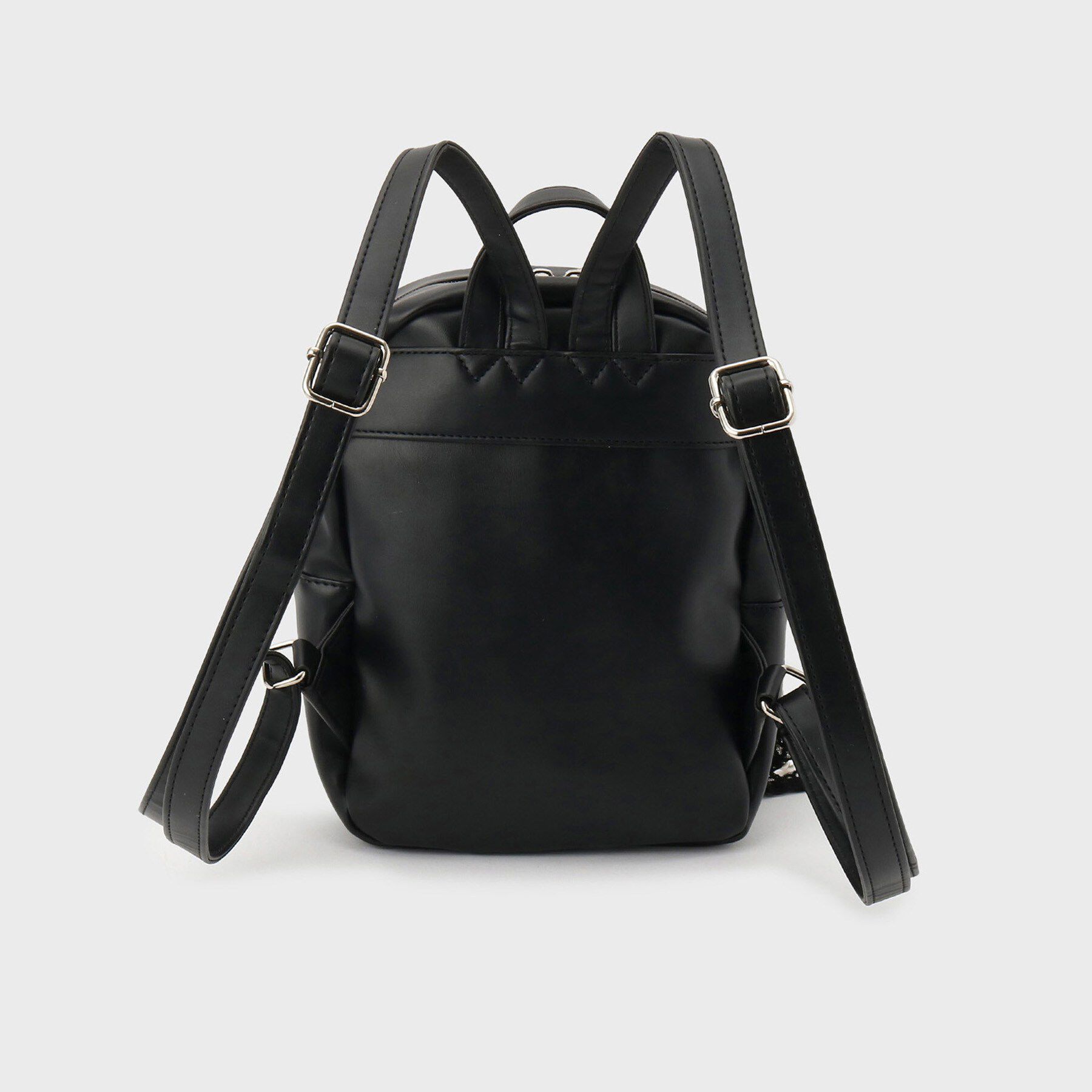 Ober Tashe「チャーム付きハートモチーフリュック」|リュック|