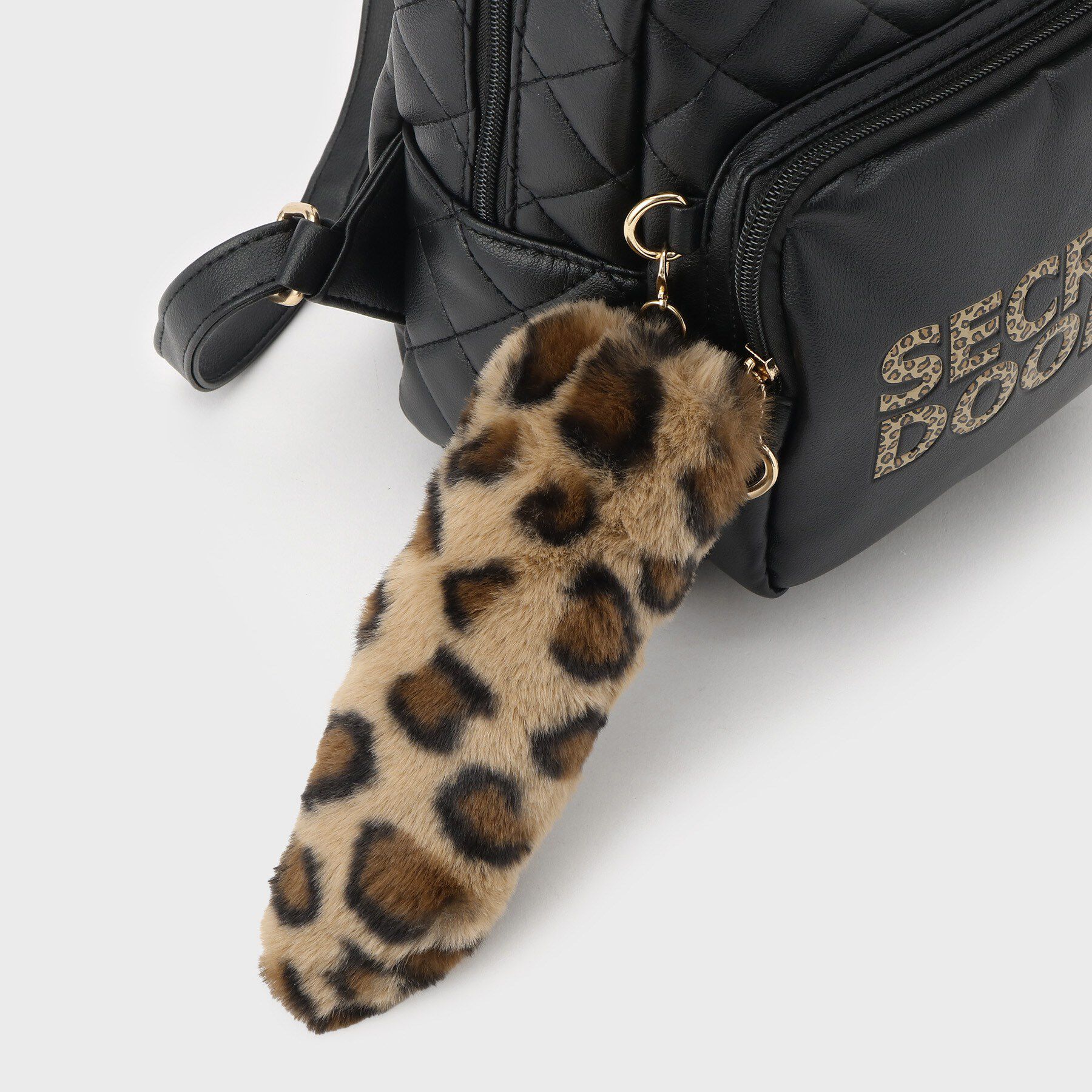 Ober Tashe「チャーム付きリュック」|リュック|