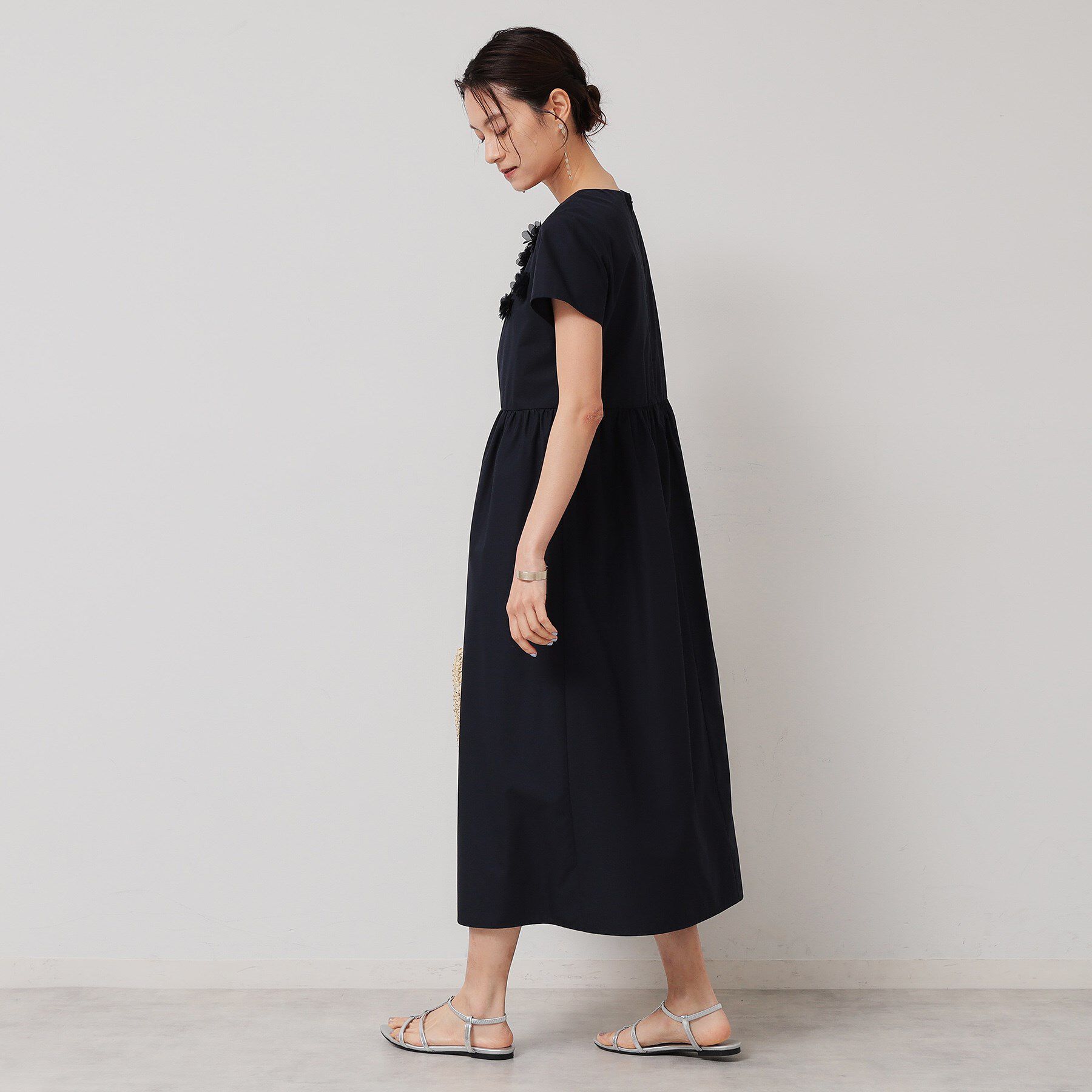 SunaUna「【接触冷感／フラワーモチーフ】フレンチスリーブワンピース」|ワンピース|