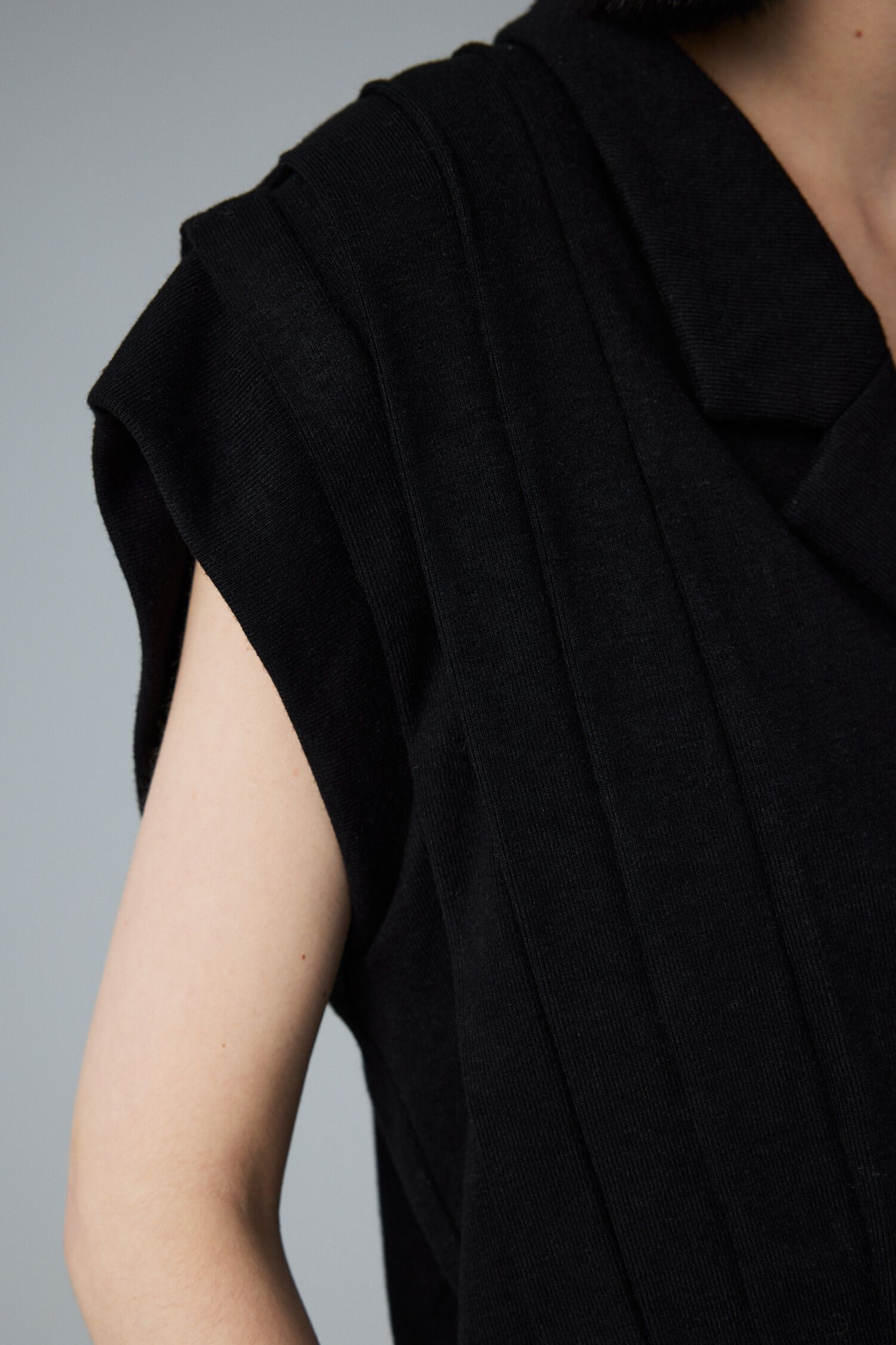 HeRIN.CYE「Collar cut tops」|Tシャツ・カットソー|