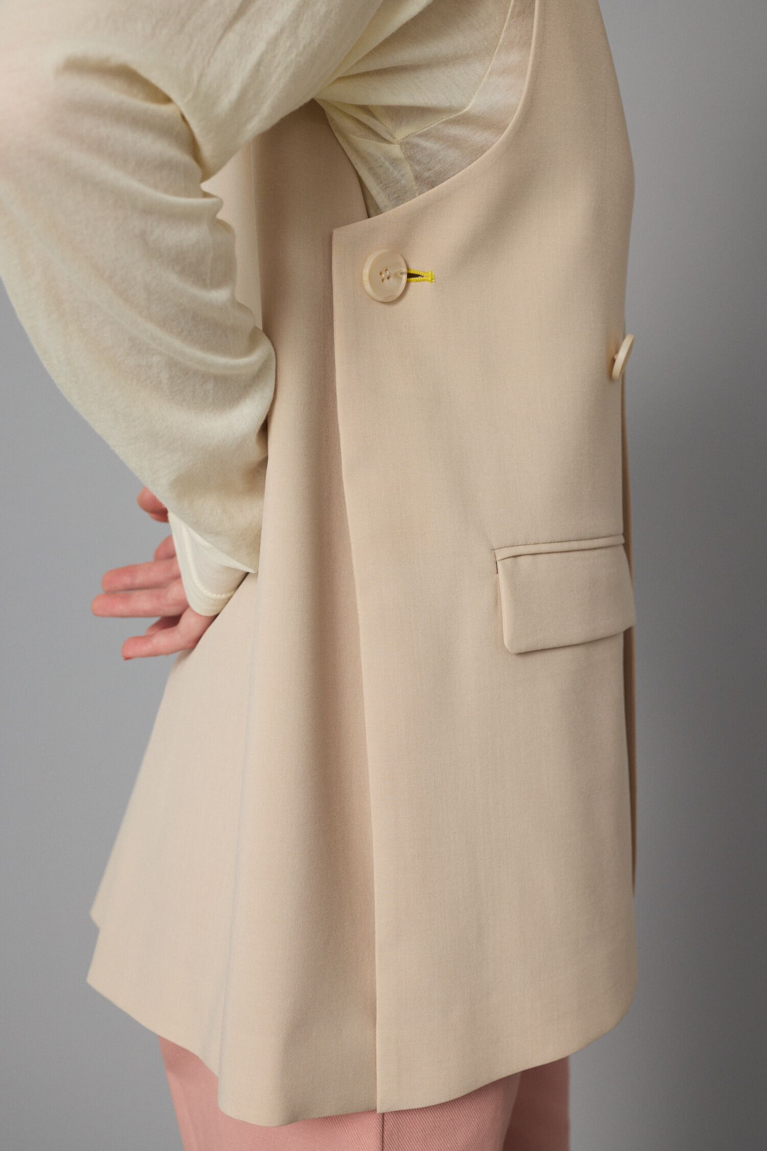 HeRIN.CYE「Many way vest」|シャツ・ブラウス|