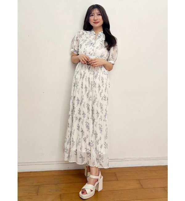 MERCURYDUO「花柄ラッフルプリーツティアードハーフスリーブワンピース」|ワンピース|