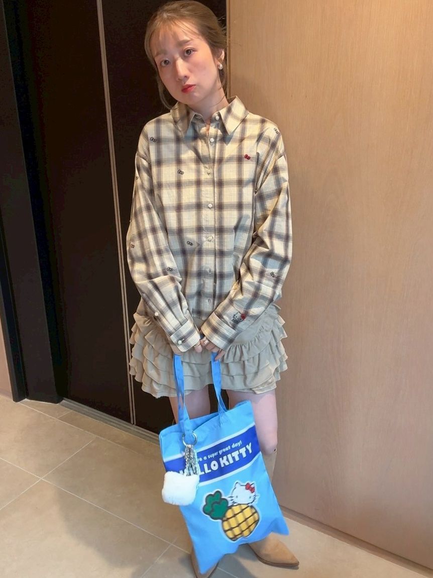 FURFUR「HELLO KITTYリボン刺繍シャツ」|シャツ・ブラウス|