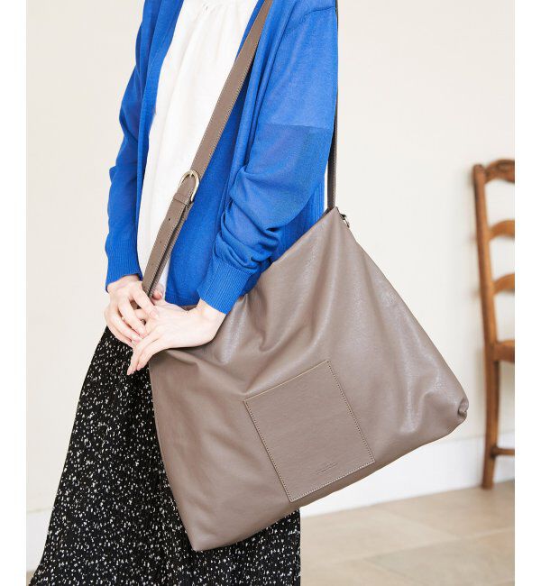 ikka「撥水合皮ワンショルダーバッグ」|その他|モカ