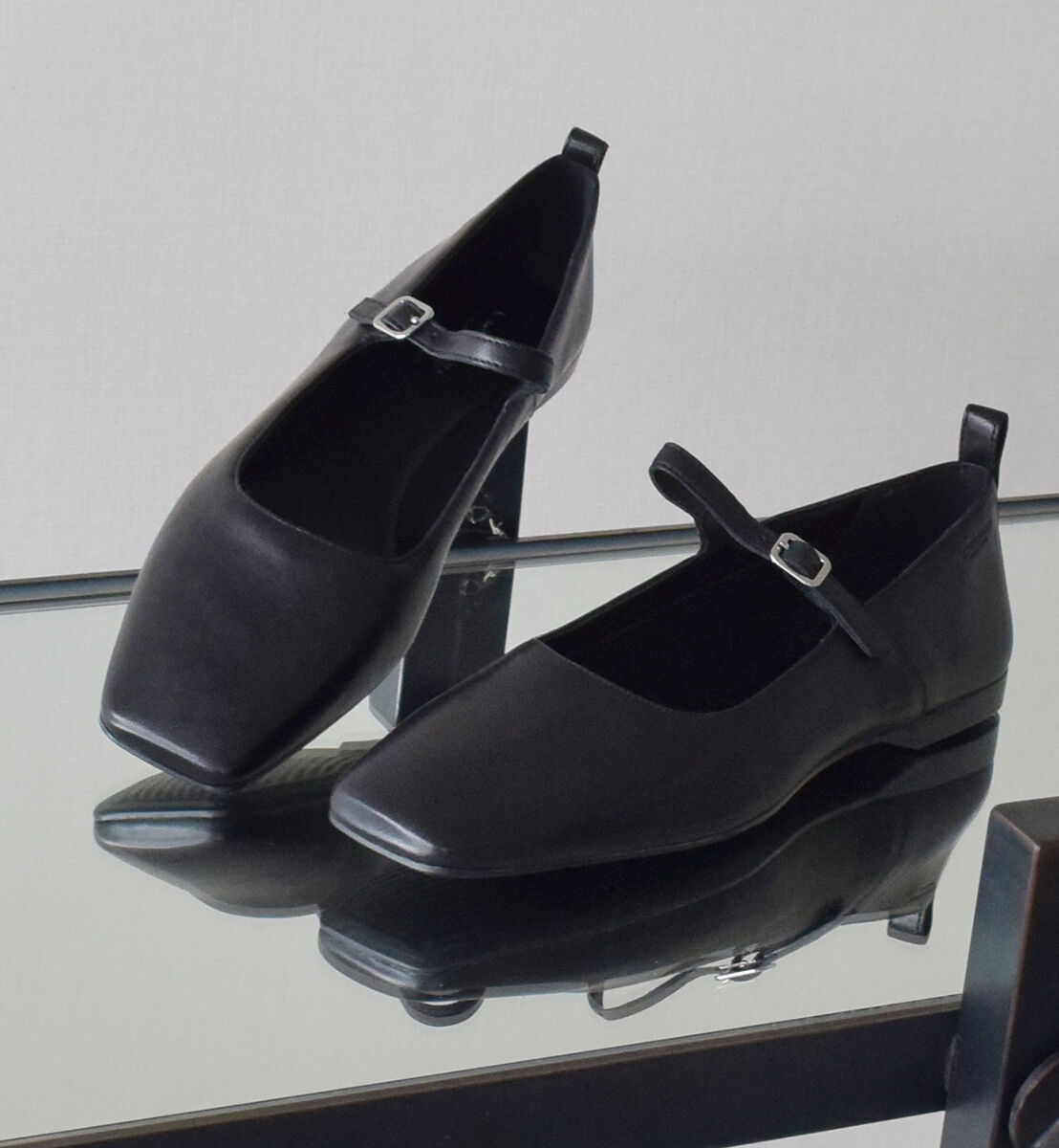 IMPORT SELECT「【VAGABOND】ワンストラップサケットフラットパンプス」|バレエシューズ|BL