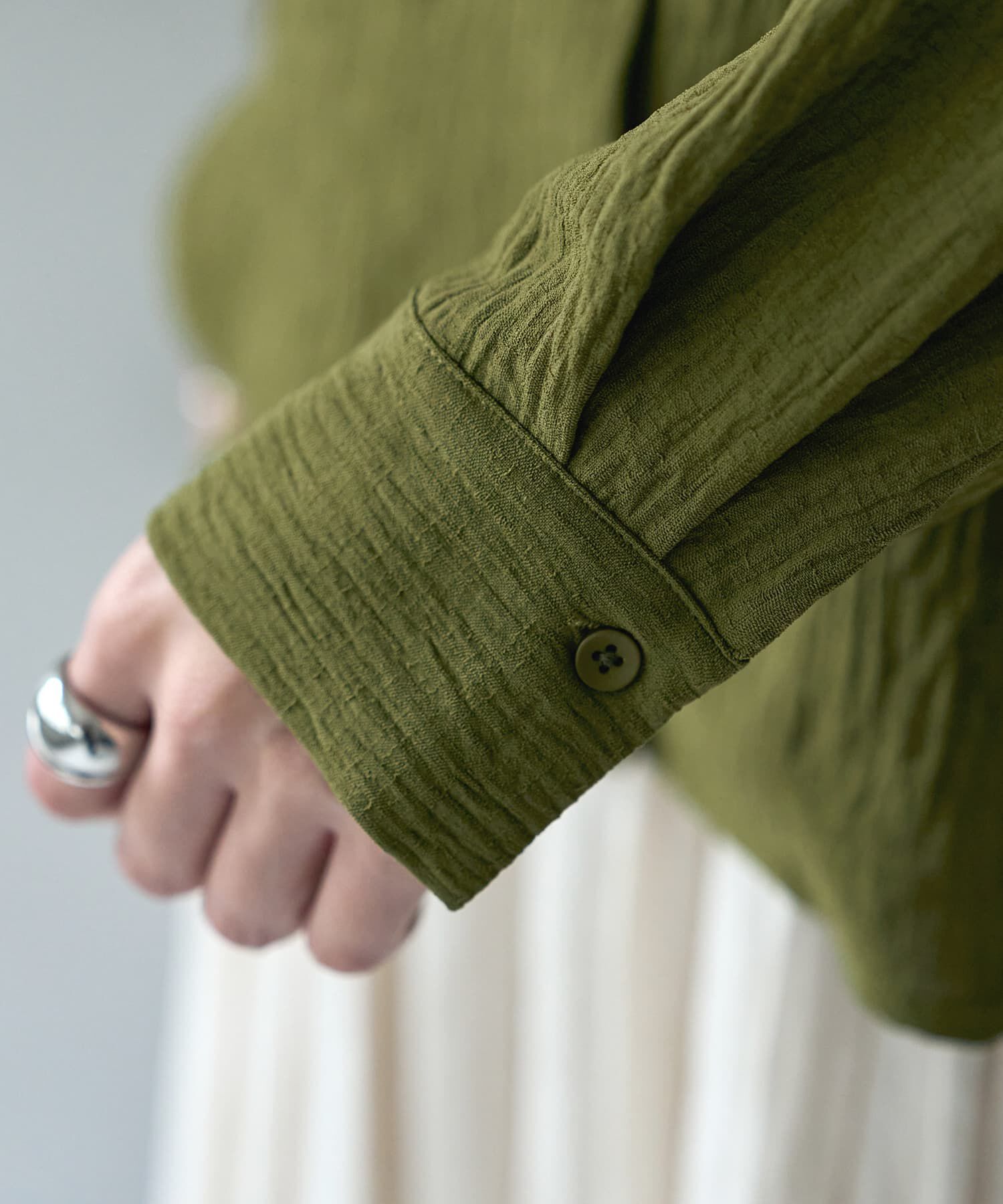 STYLE DELI「シボ入りガーゼ調V開きシャツ」|シャツ・ブラウス|