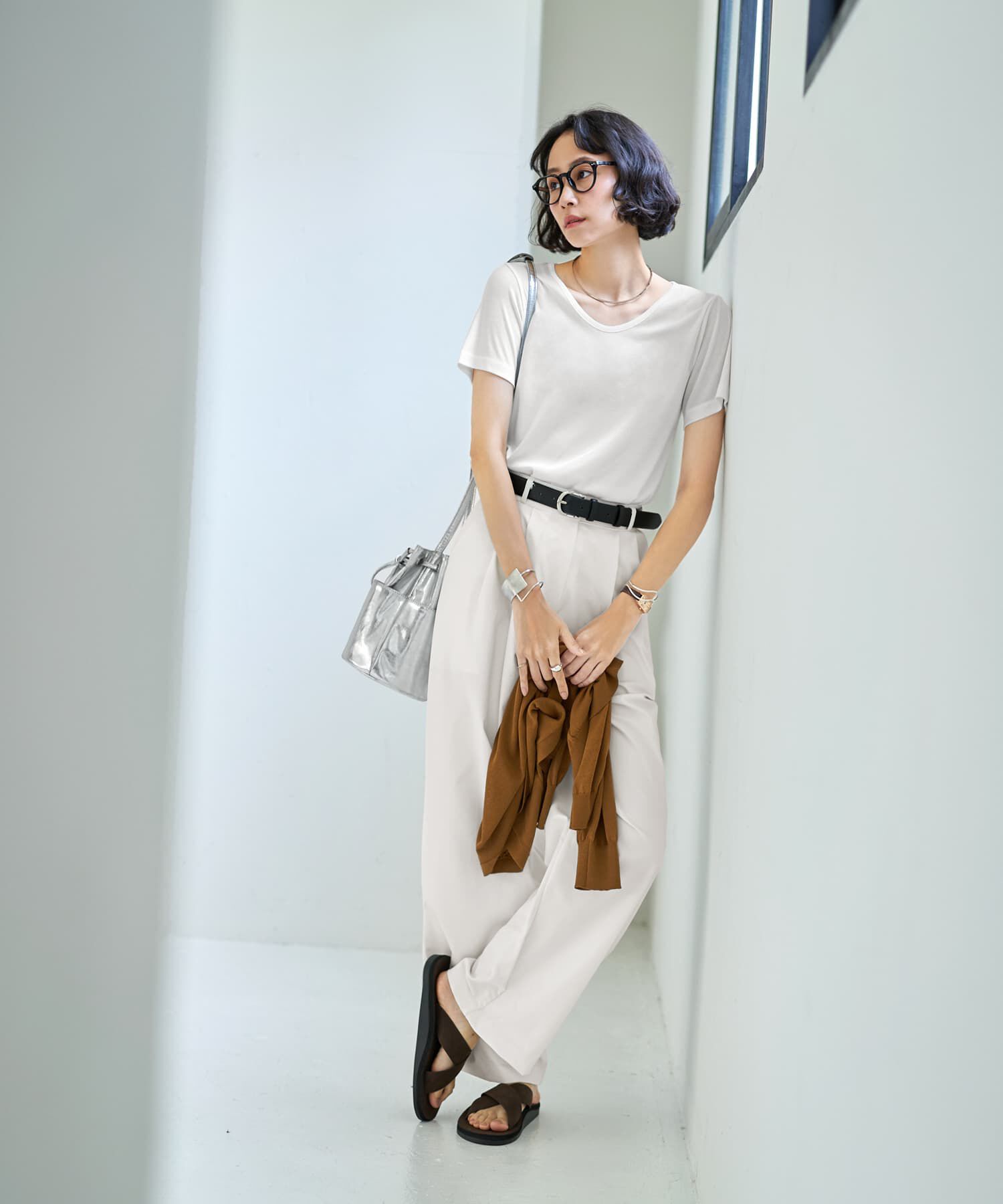 STYLE DELI「しっとり質感の緩やかVネックとろみトップス」|Tシャツ・カットソー|