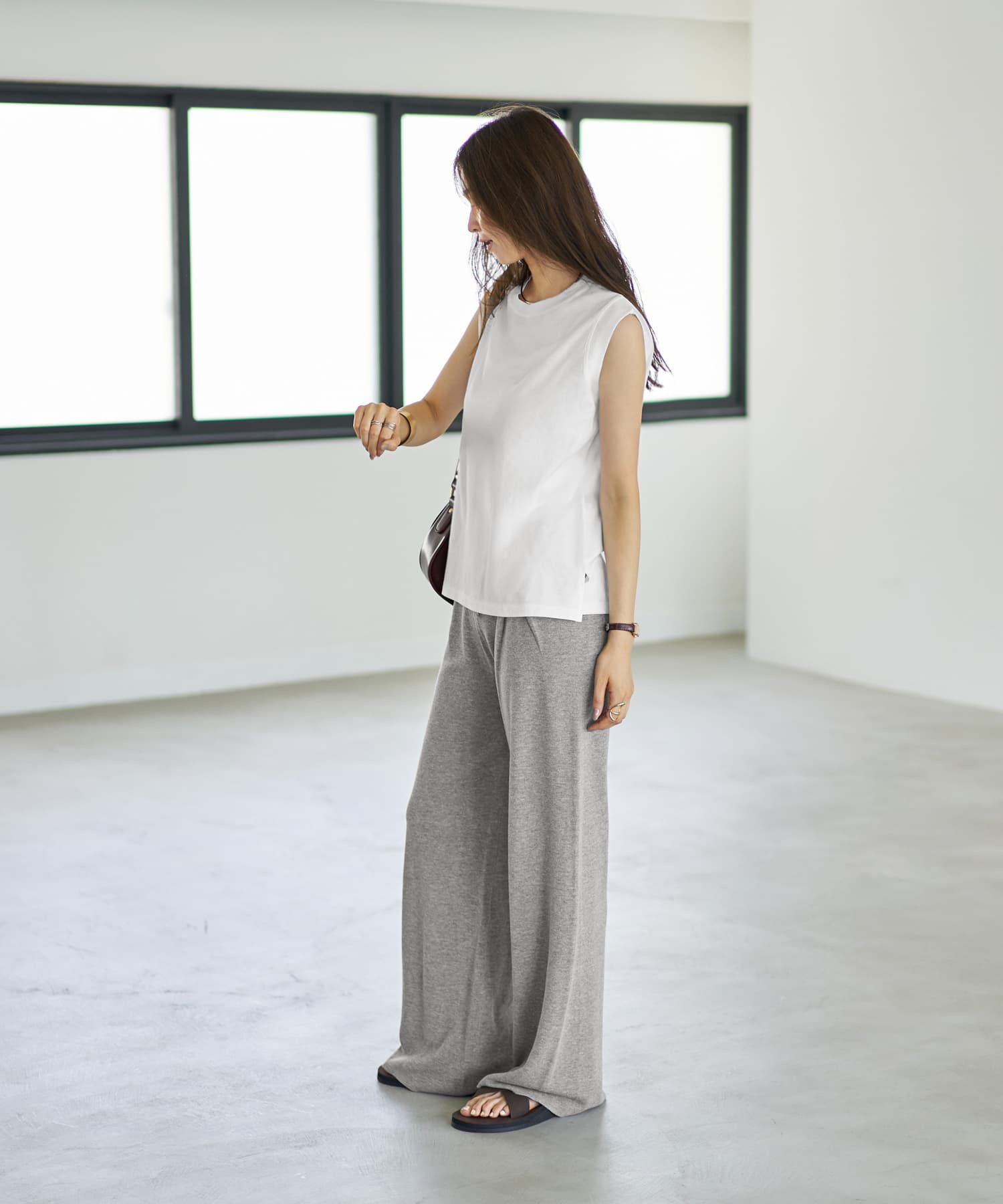 STYLE DELI「さらさらスムースなワイド幅ノースリトップス」|Tシャツ・カットソー|