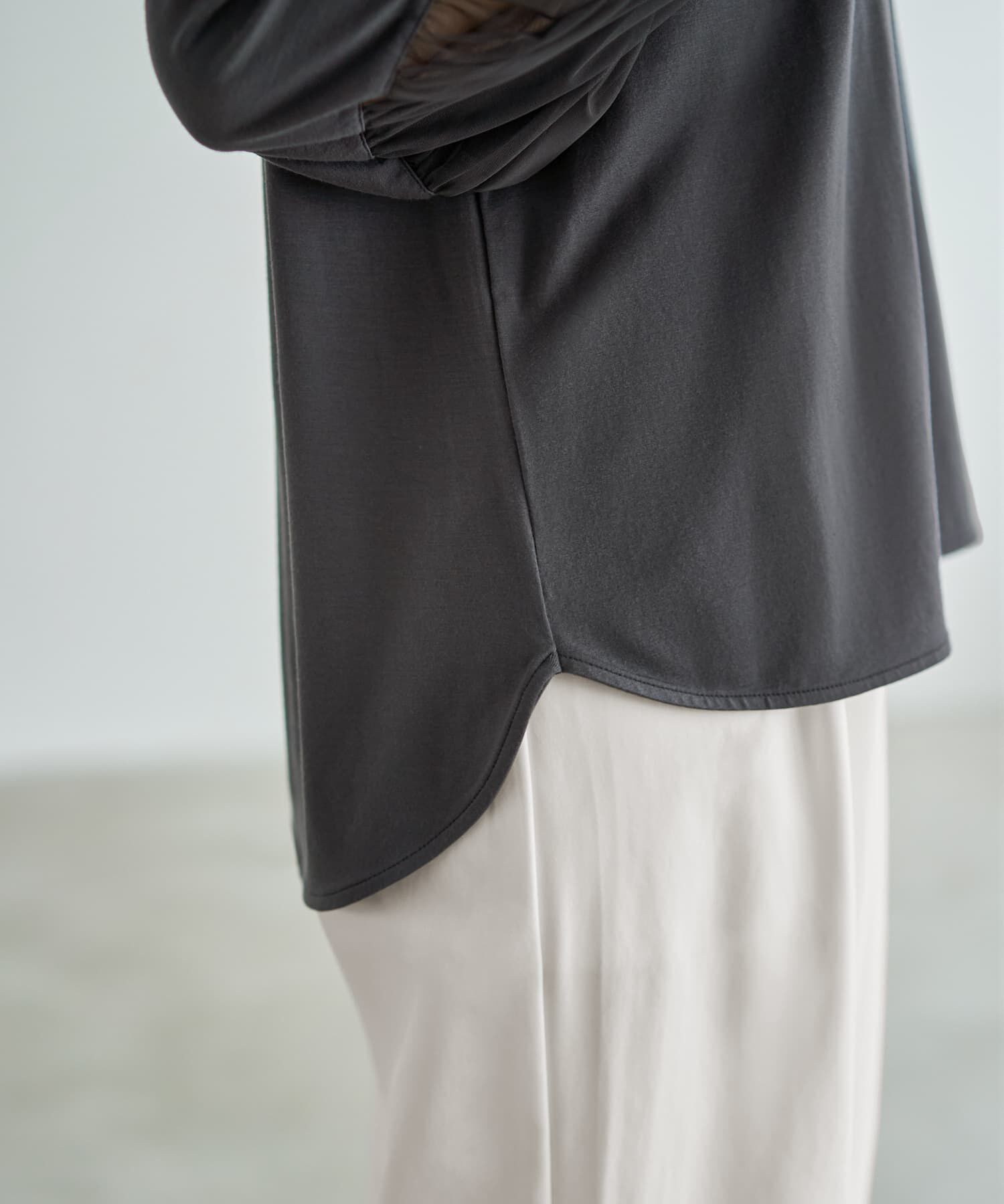 STYLE DELI「【Made in JAPAN】部分チュールのとろけるカットソートップス」|Tシャツ・カットソー|