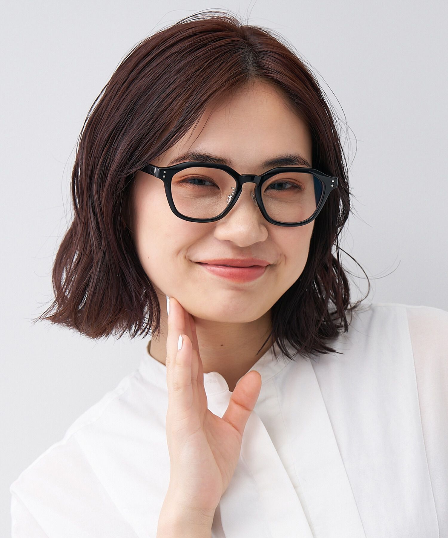  「ウェリントン型 調光サングラス｜レンズの色が変わるサングラス」|サングラス|