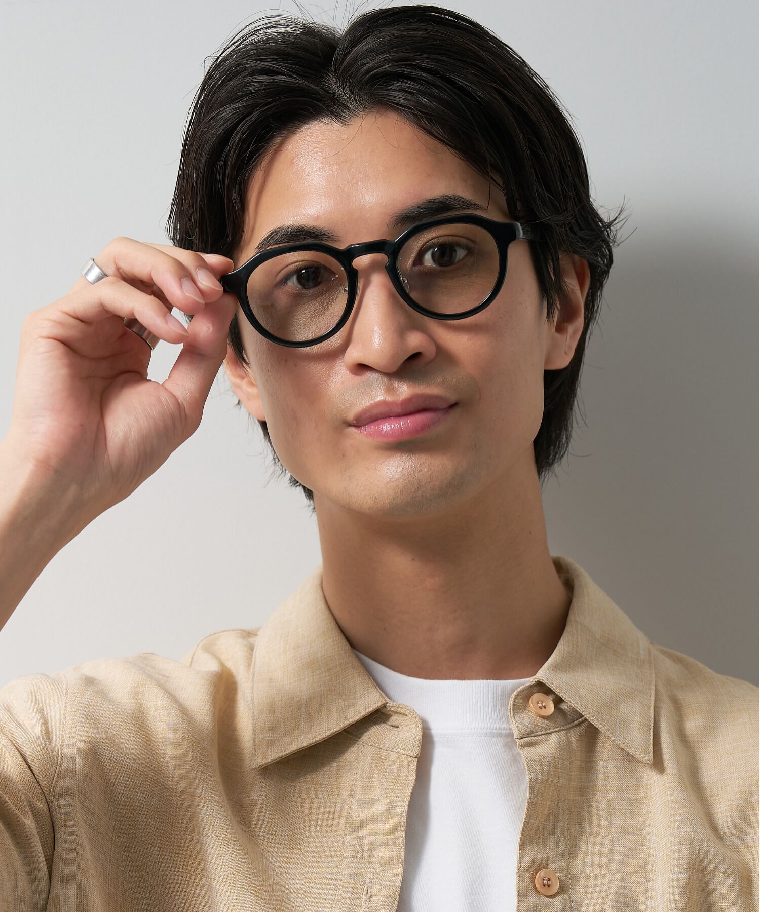  「ボストン型 調光サングラス｜紫外線対策｜レンズの色が変わるサングラス｜Zoff | UNITED ARROWS Wellness」|サングラス|