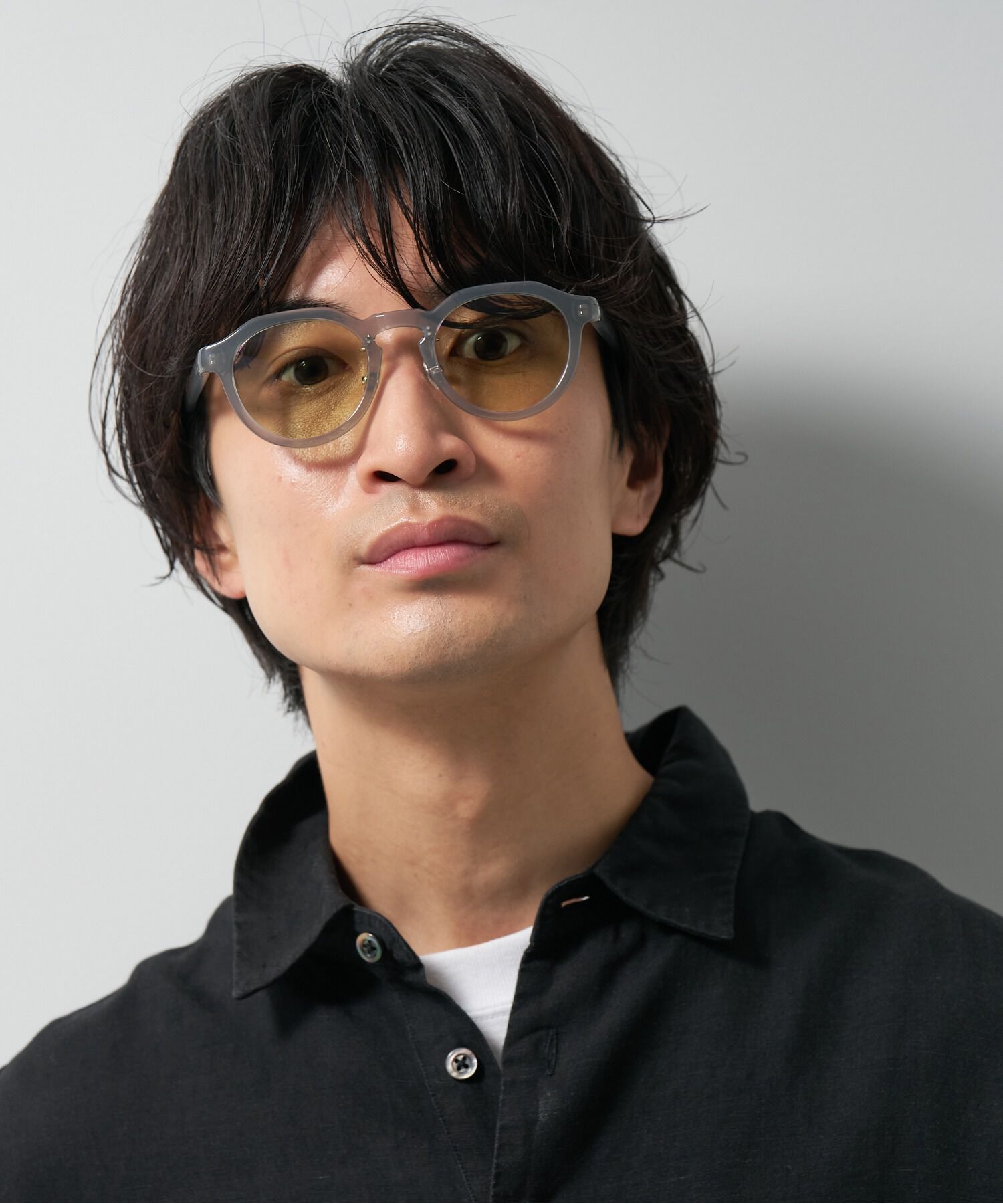  「ボストン型 調光サングラス｜紫外線対策｜レンズの色が変わるサングラス｜Zoff | UNITED ARROWS Wellness」|サングラス|