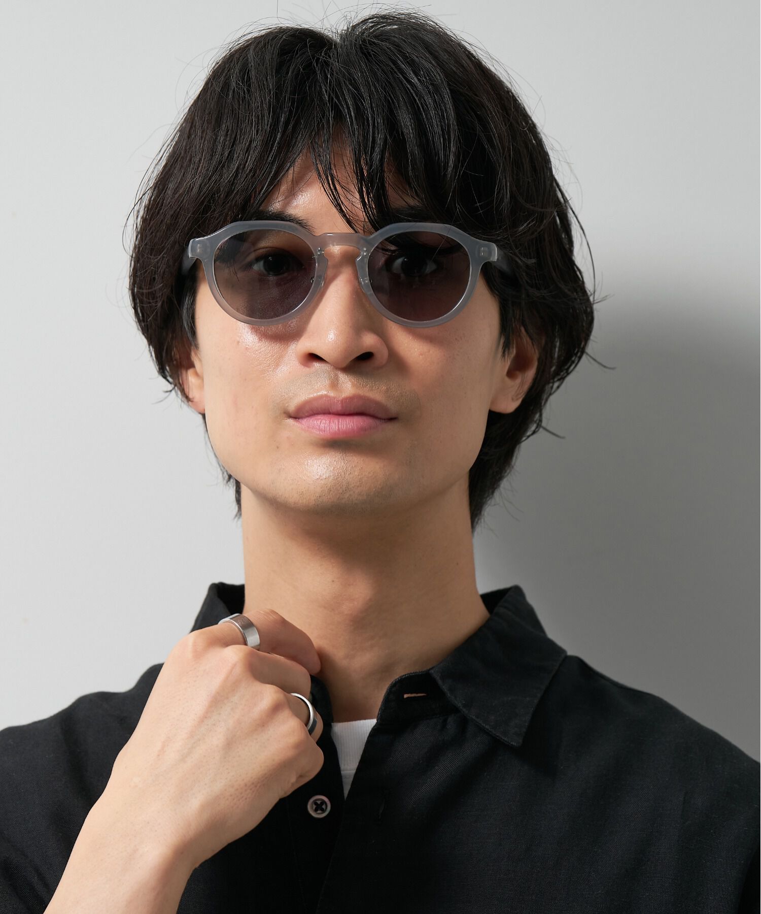  「ボストン型 調光サングラス｜紫外線対策｜レンズの色が変わるサングラス｜Zoff | UNITED ARROWS Wellness」|サングラス|