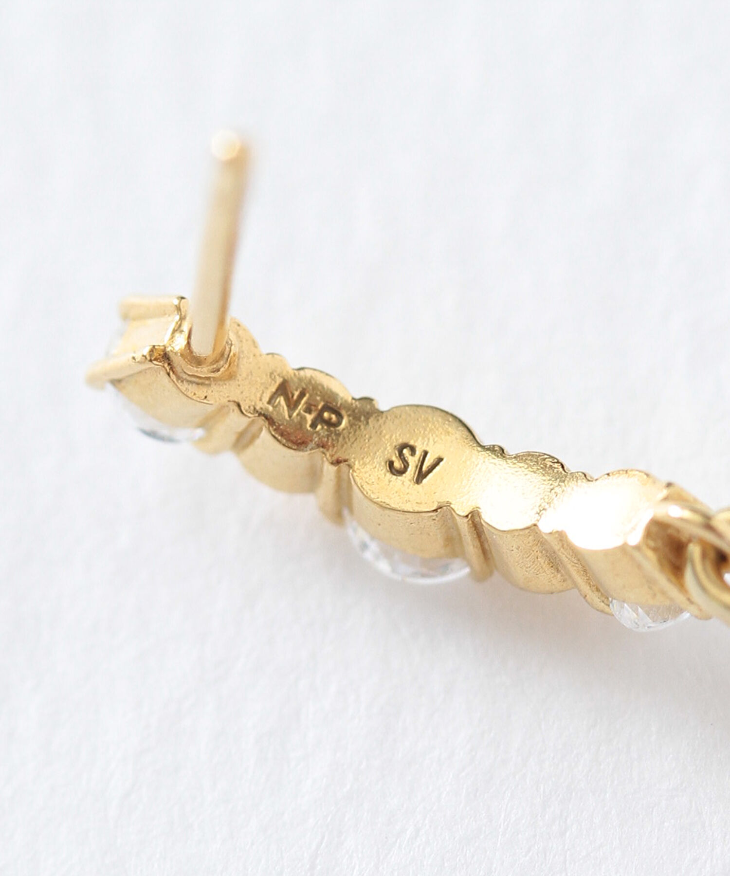  「silver925 パールビジュー ライン スタッドピアス（ニッケルフリー）」|ピアス|