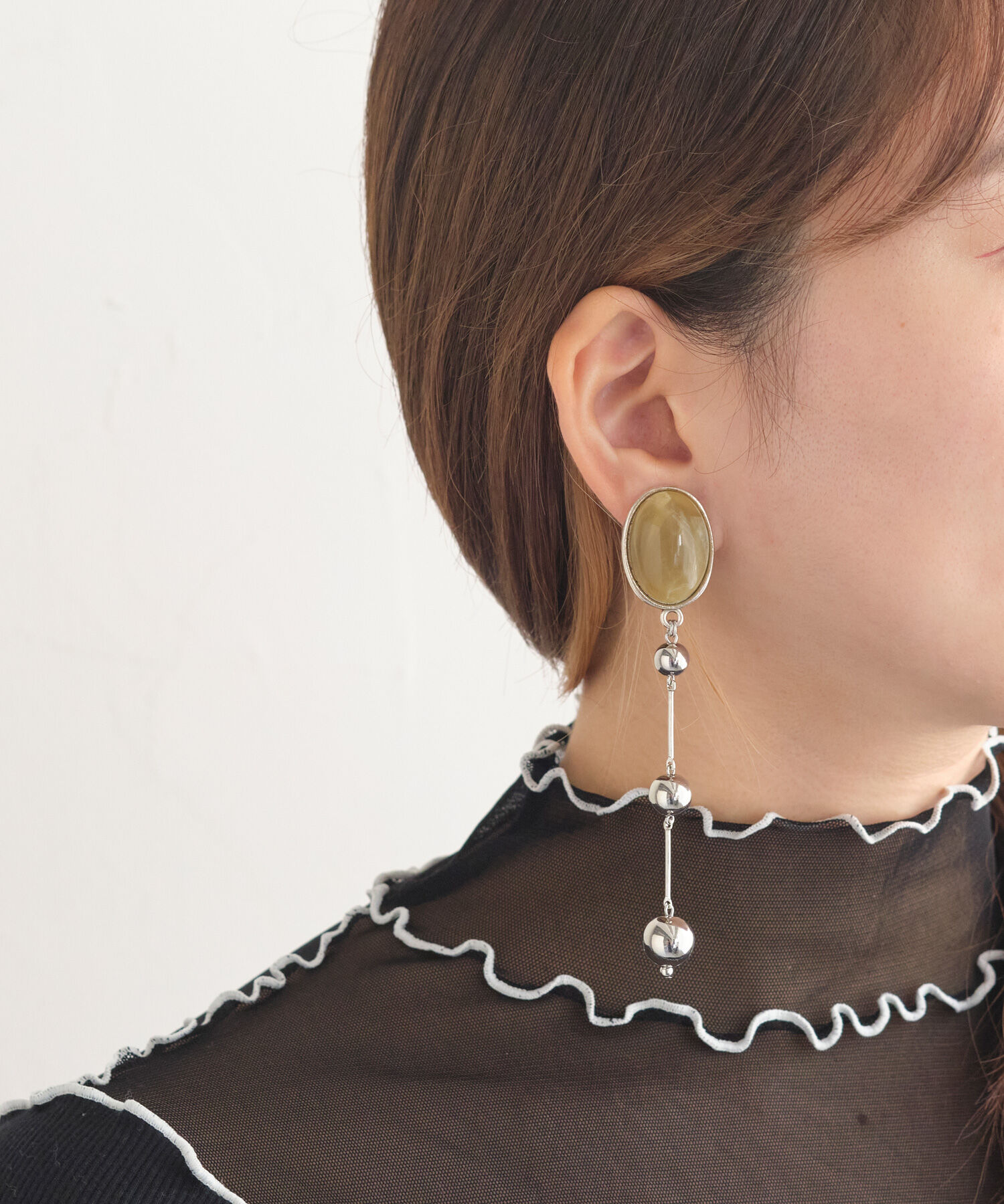 Phoebe+「【sfy】metal ballイヤリング　イエローベージュ」|イヤリング|