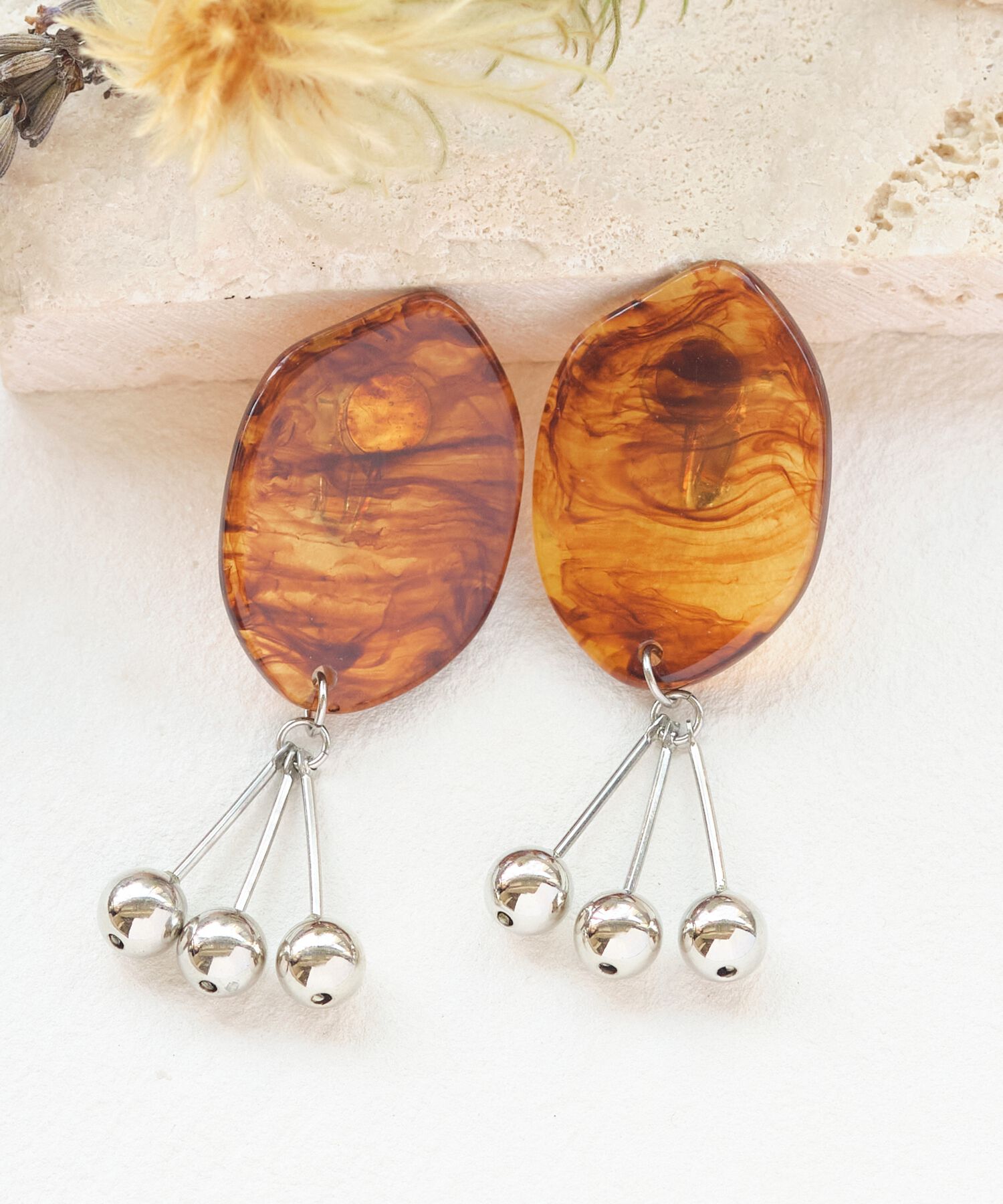 Phoebe+「【sfy】slice drop　イヤリング　ブラウン」|イヤリング|