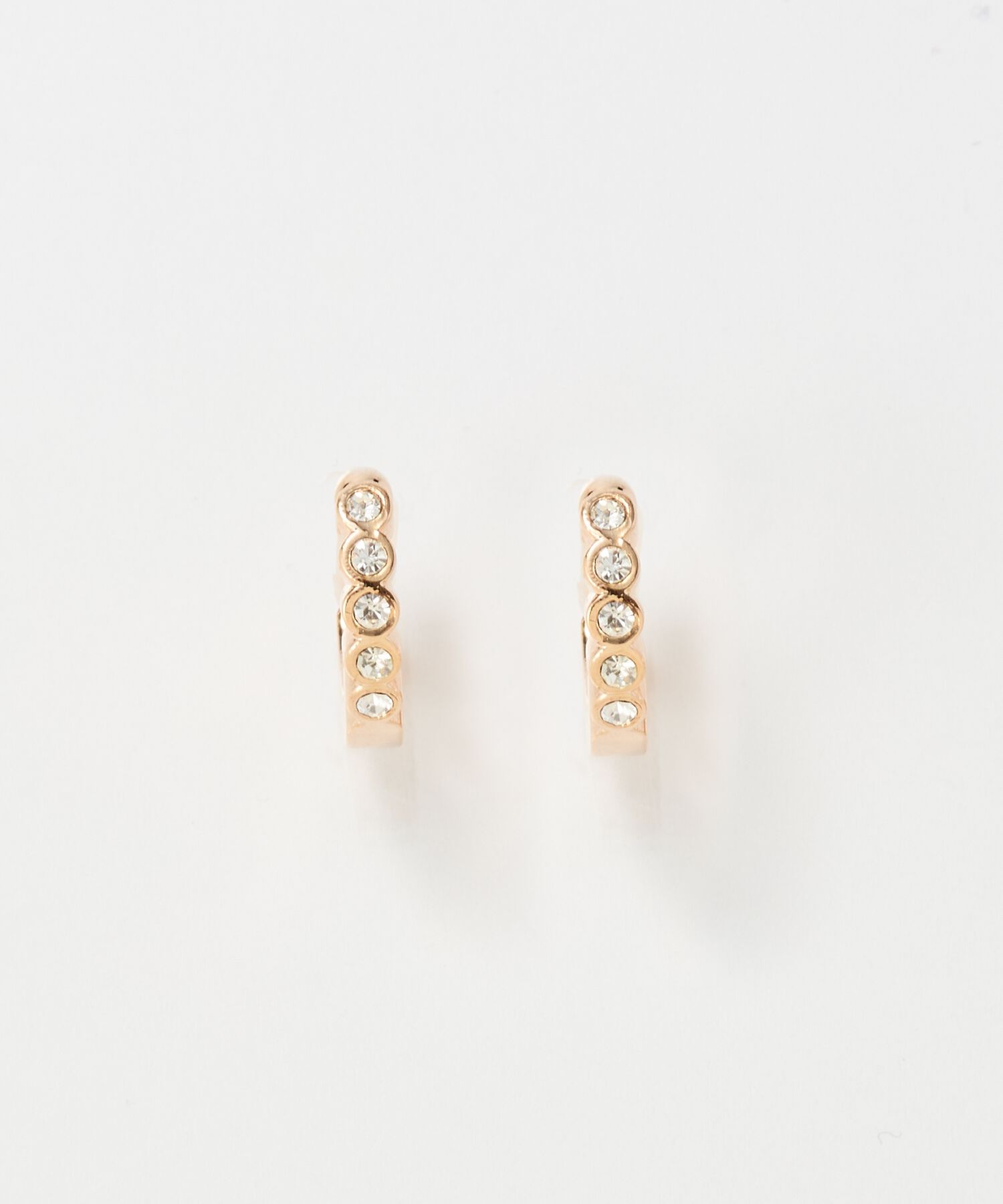 Phoebe「【金属アレルギー対応/痛くないシリーズ】プチベゼルフープライトフィットイヤリング　シャンパンゴールド」|イヤリング|