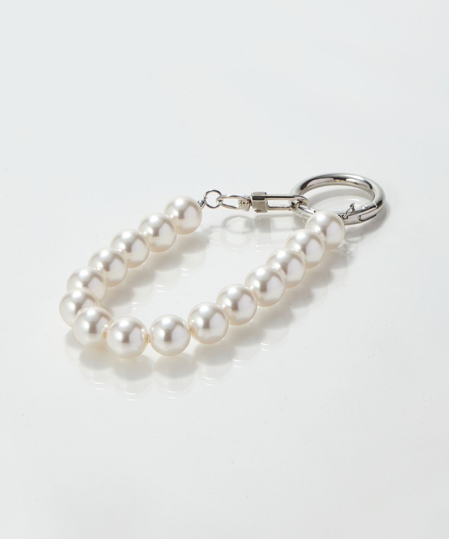 Phoebe「ボリュームボールストラップチャーム　パール」|チャーム・キーホルダー|