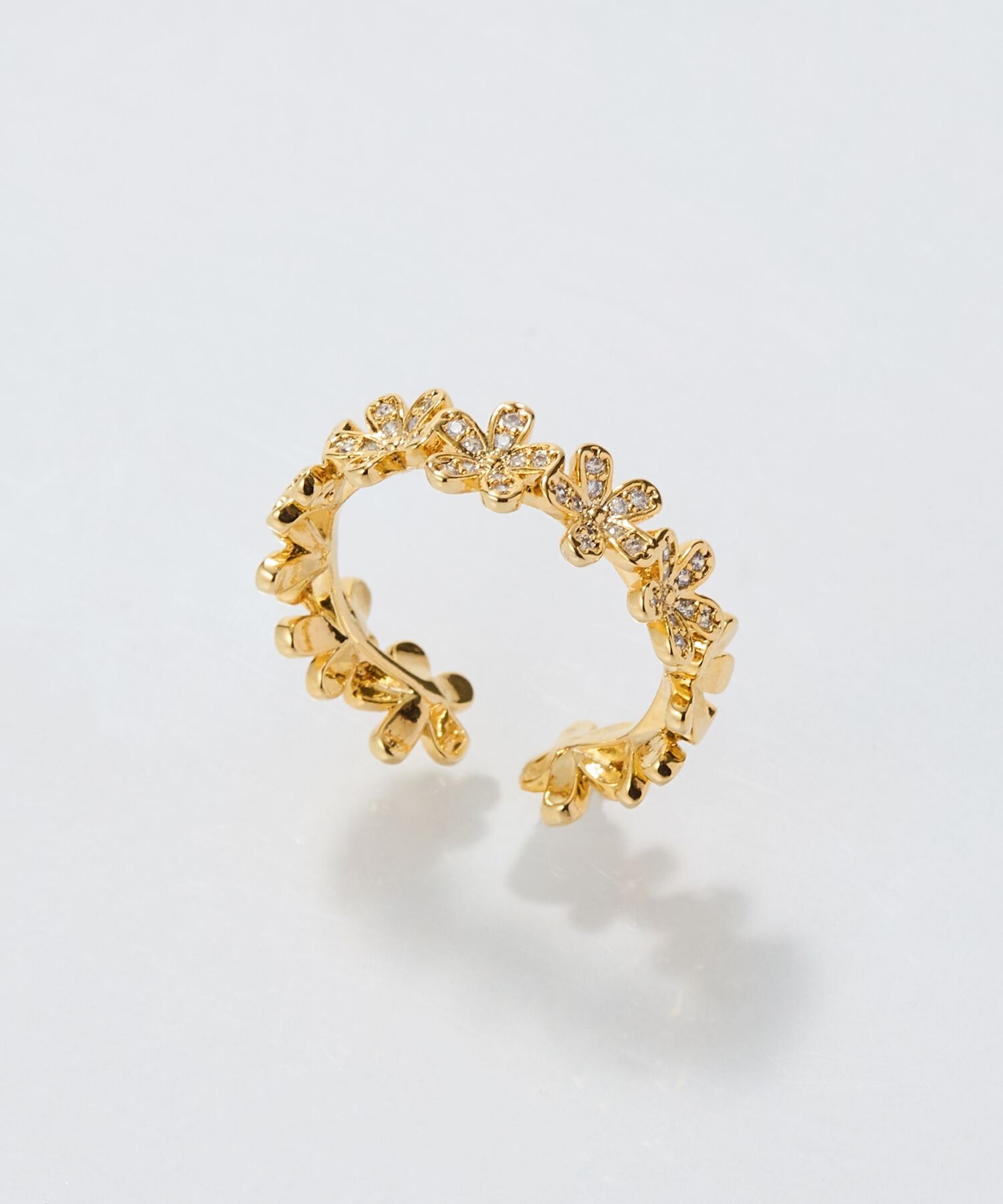 Phoebe「フローラルビジューレースカフリング　ゴールド」|リング|