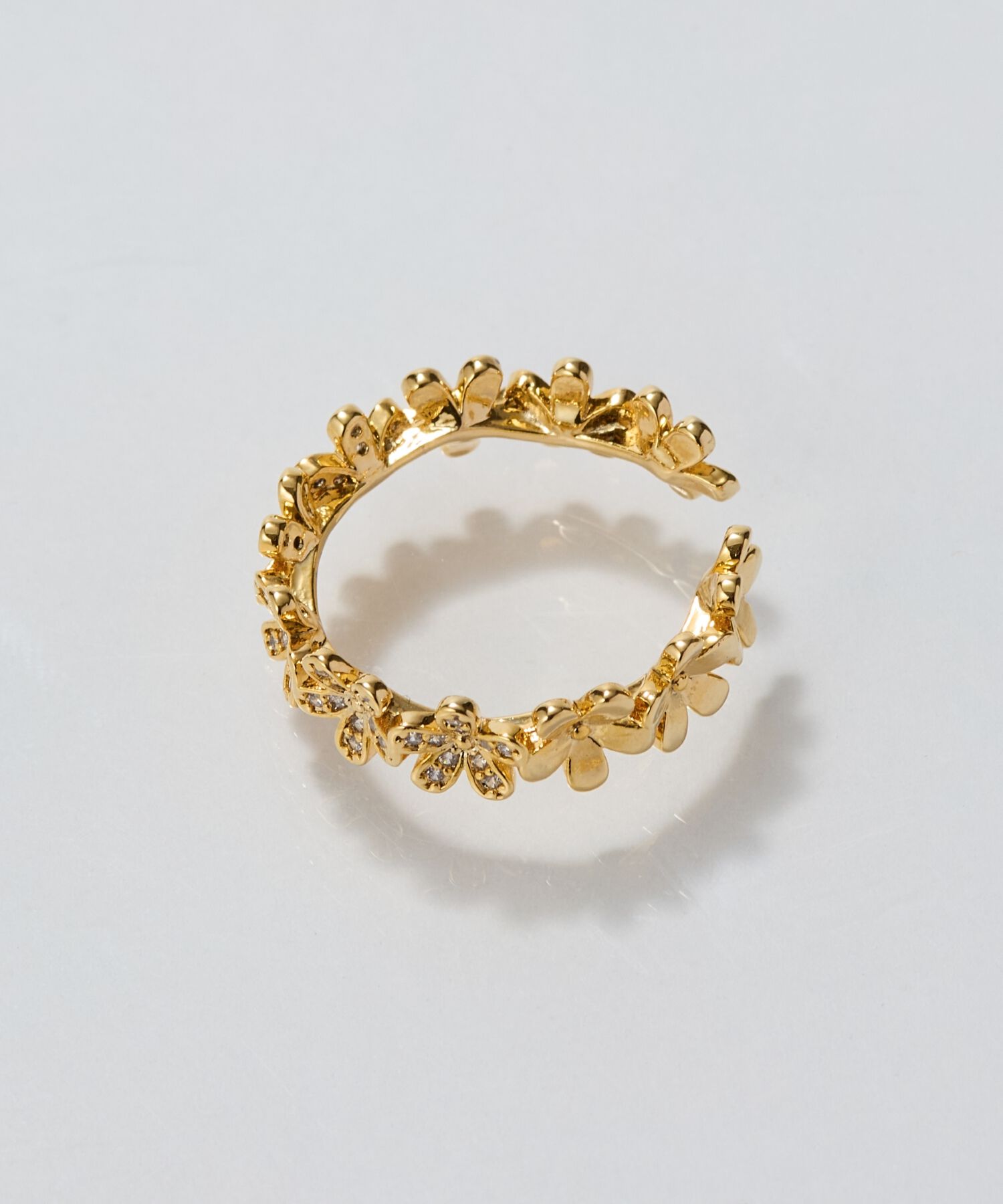 Phoebe「フローラルビジューレースカフリング　ゴールド」|リング|