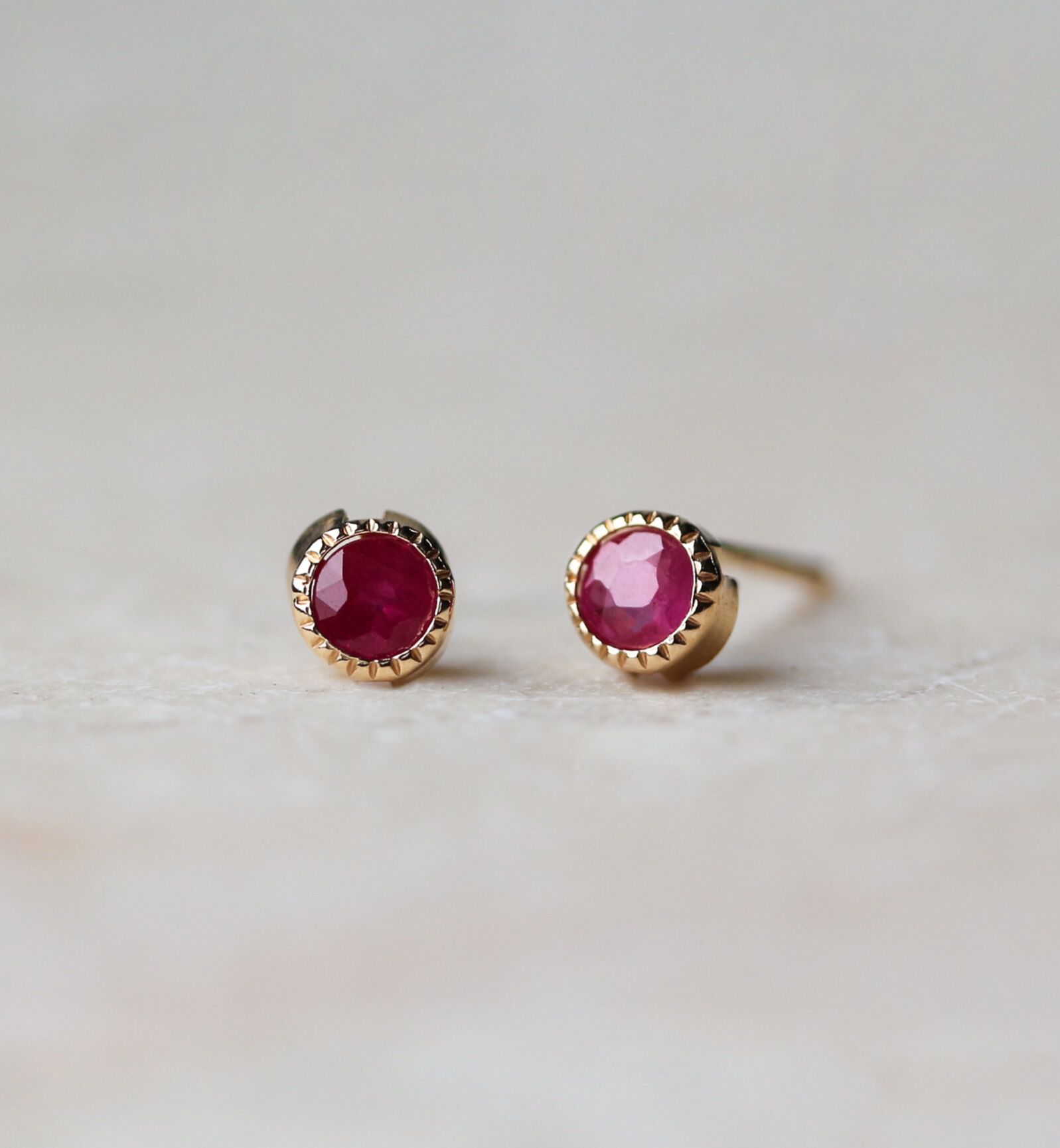  「ルビー ピアス | K10YG 」|ピアス|K10 イエローゴールド