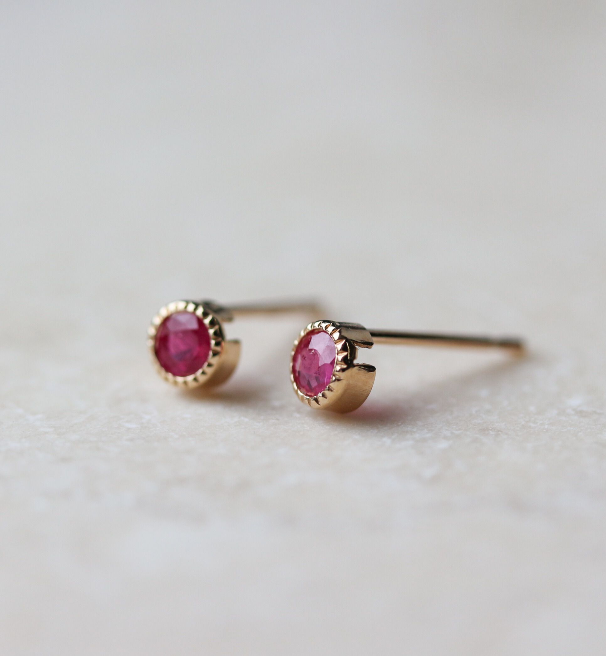  「ルビー ピアス | K10YG 」|ピアス|