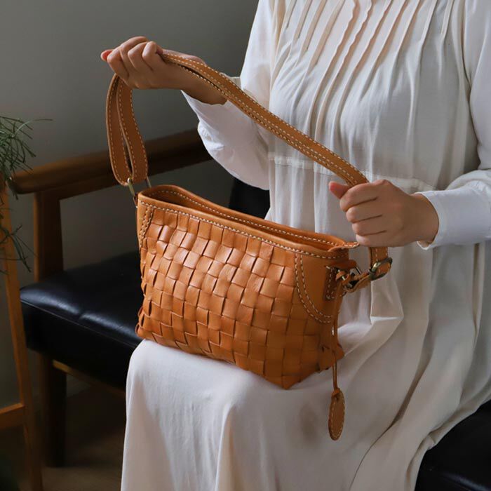 BACKYARD FAMILY「ショルダーバッグ レディース 本革 通販 斜めがけ 大人 小さめ ズッケロ フィラート」|ショルダー・メッセンジャー|