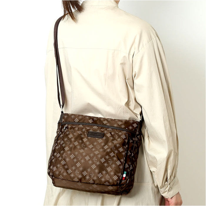 BACKYARD FAMILY「アンナクリスティーナ バッグ 通販 ショルダーバッグ ショルダーバック 斜めがけバッグ レディース」|ショルダー・メッセンジャー|