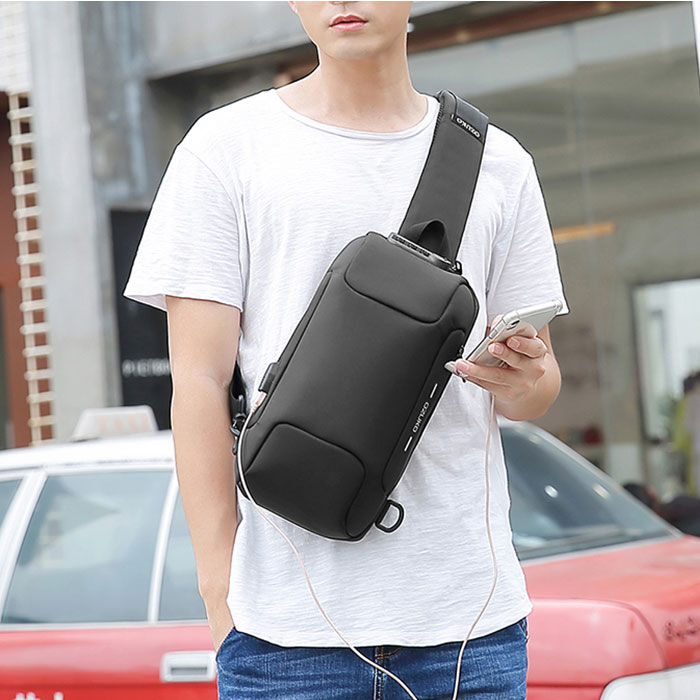 BACKYARD FAMILY「ボディバッグ メンズ 撥水 通販 かっこいい 横型 ワンショルダー 大容量 ロック付き usb」|その他|