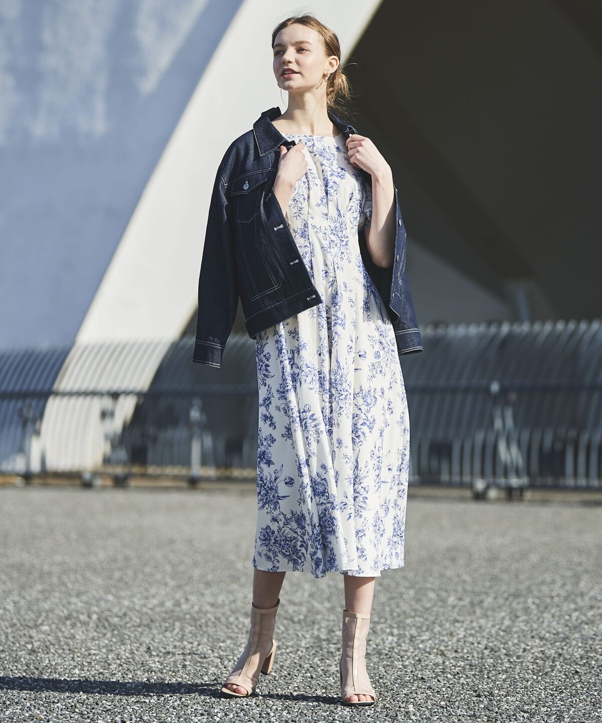 アンドクチュール「バックレースアップミドル丈デニムジャケット」|デニムジャケット|