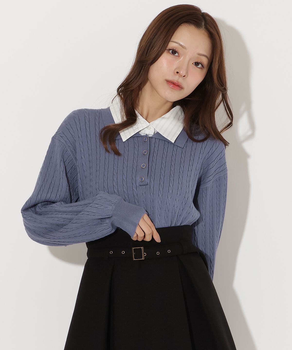 アンドクチュール「シャツ襟ケーブルニット」|ニット・セーター|ブルー