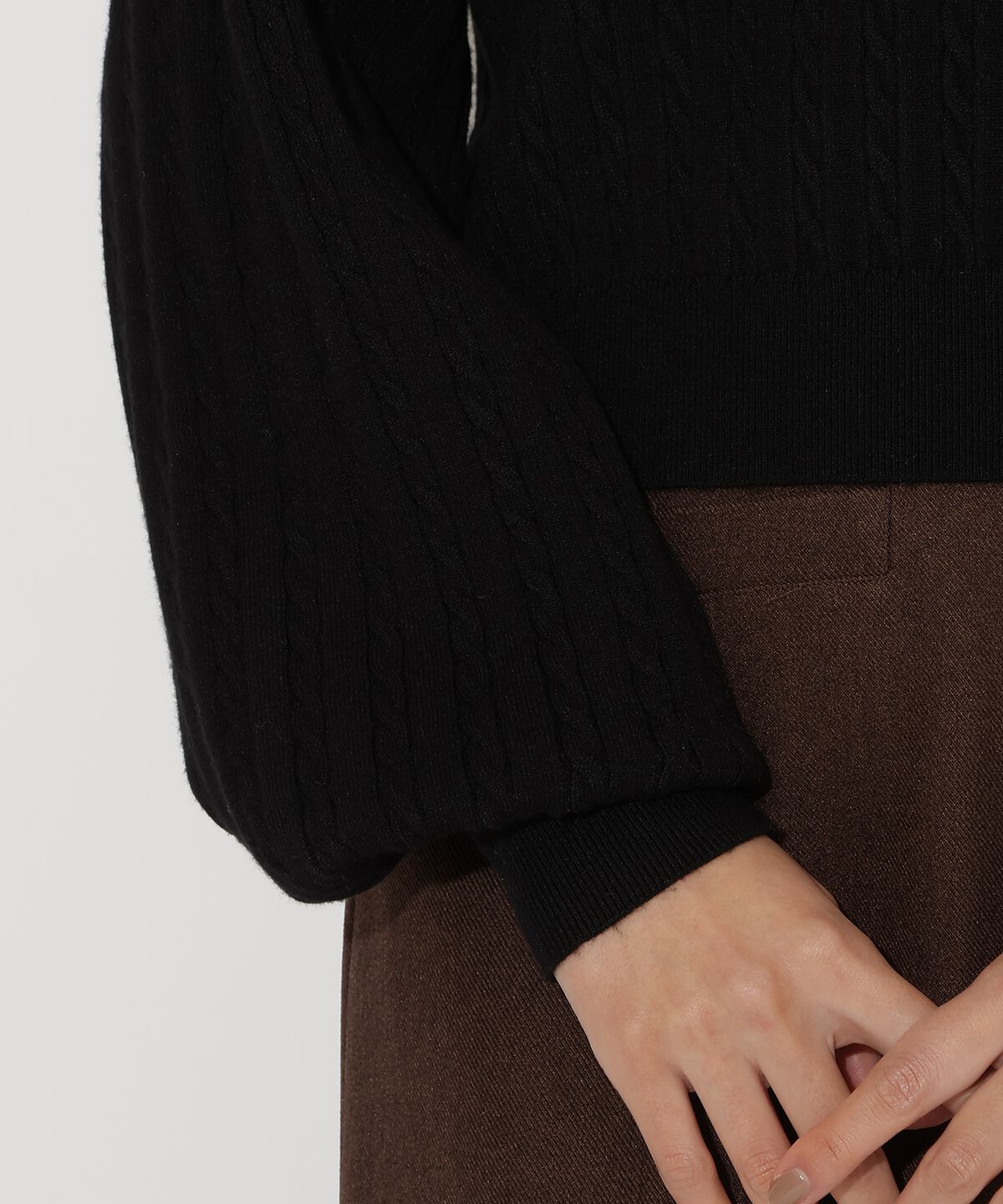 アンドクチュール「シャツ襟ケーブルニット」|ニット・セーター|