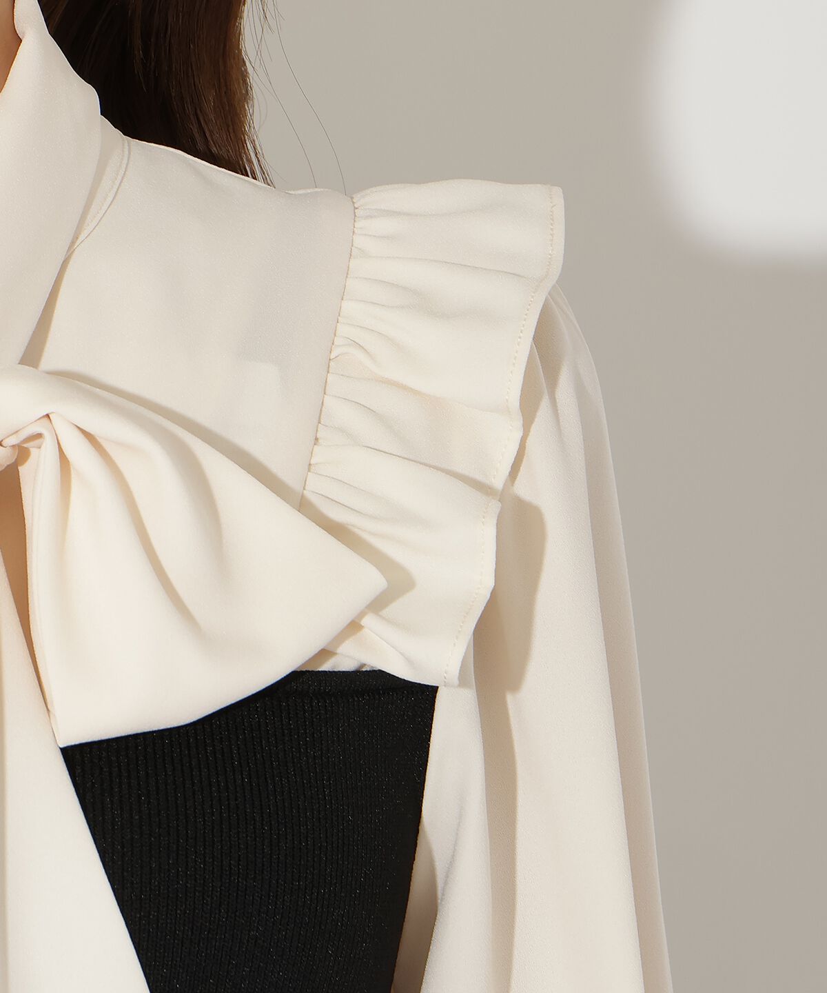 アンドクチュール「フリルショルダーボウタイドッキングワンピース」|ワンピース|