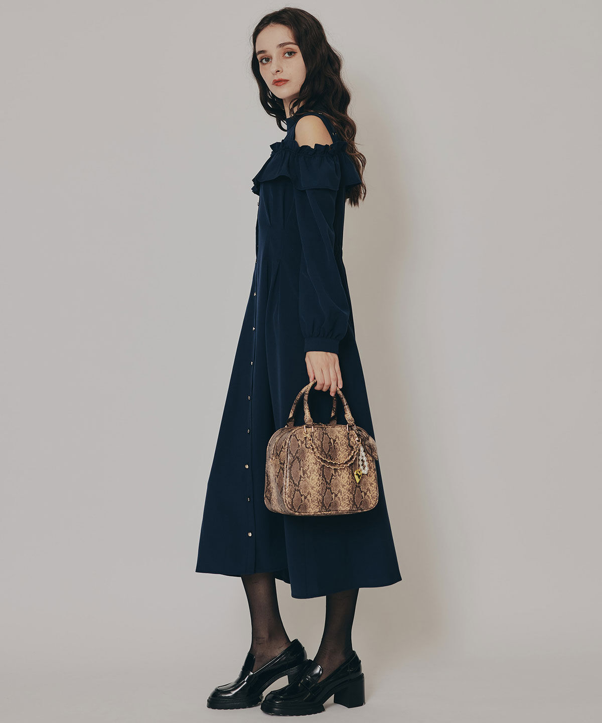 REDYAZEL「オープンショルダーフリルワンピース」|ワンピース|