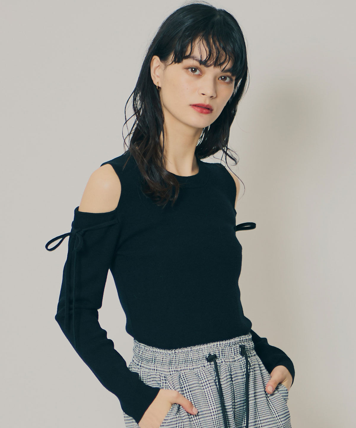 REDYAZEL「リボンオフショルダーニットトップス」|ニット・セーター|ブラック