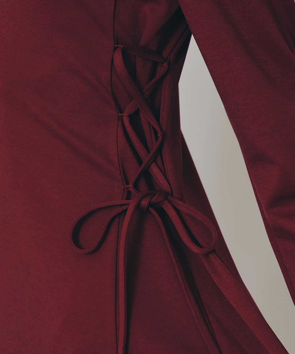 REDYAZEL「エンブレムサイドレースアップロングスリーブワンピース」|ワンピース|