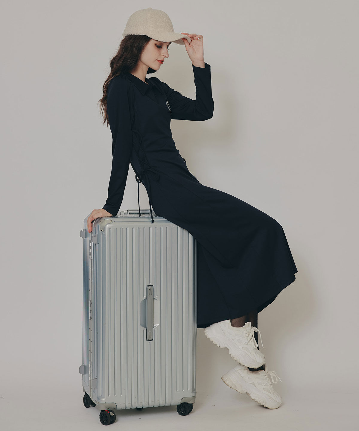 REDYAZEL「エンブレムサイドレースアップロングスリーブワンピース」|ワンピース|