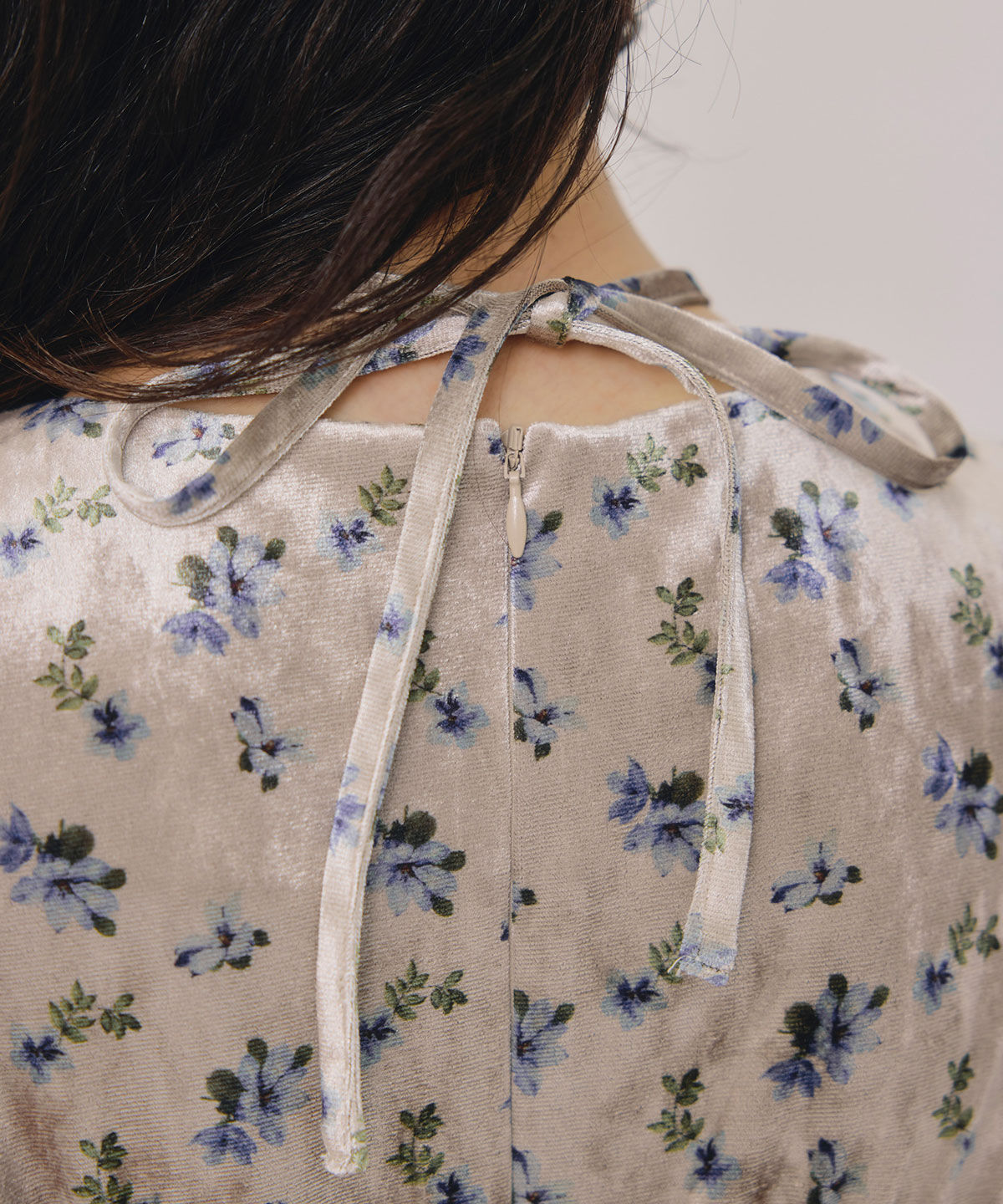 REDYAZEL「クロスリボンフラワーベロアロングワンピース」|ワンピース|