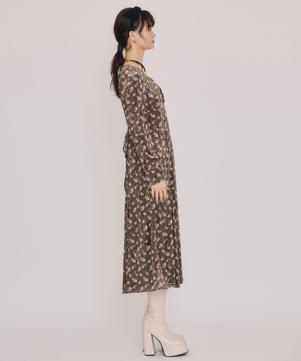 REDYAZEL「クロスリボンフラワーベロアロングワンピース」|ワンピース|