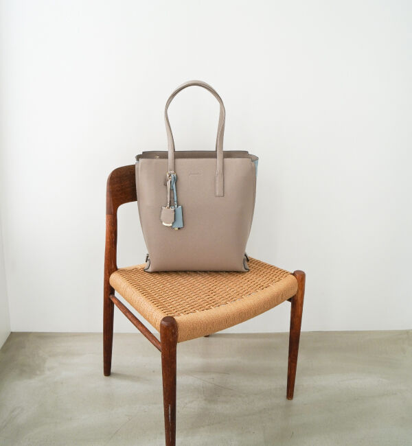 Jewelna Rose「Jewelna Rose OLバッグ・セレム  縦型トートバッグ A4サイズ 16190」|トートバッグ|グレージュ