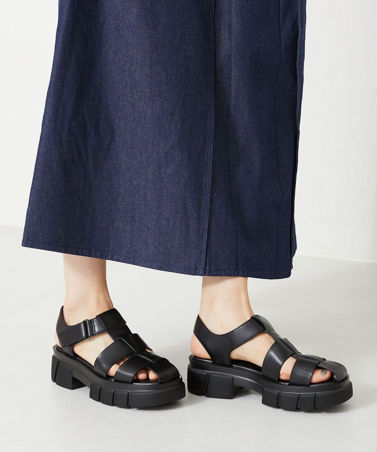 ORiental TRaffic「【アウトレット価格】厚底ワイドストラップグルカサンダル/31226 グルカサンダル 人気 トレンド」|サンダル|