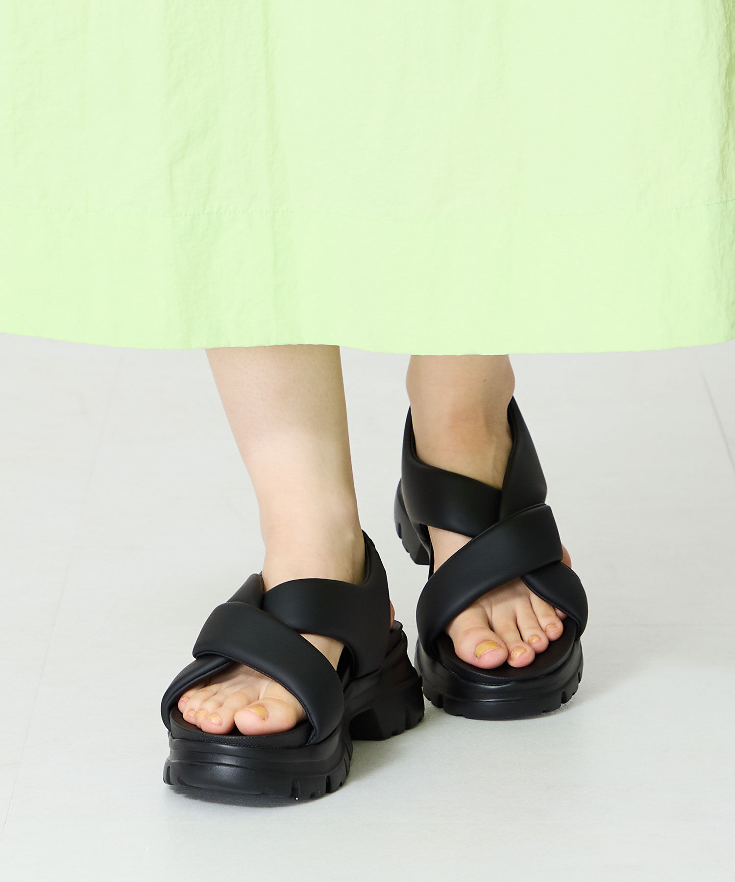 ORiental TRaffic「●2025春夏新作●クロスデザインパデット厚底サンダル/51216 サンダル 厚底 トレンド 人気 売れてる」|サンダル|