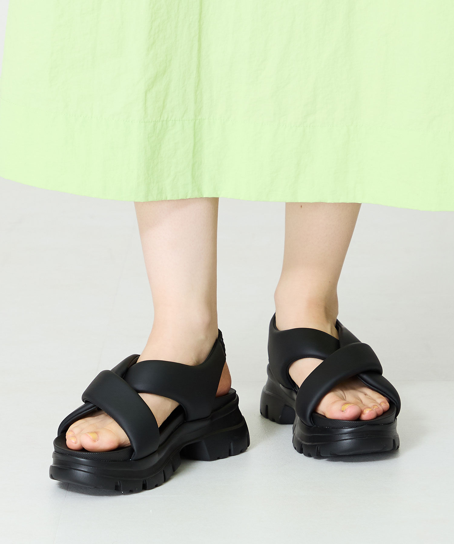 ORiental TRaffic「●2025春夏新作●クロスデザインパデット厚底サンダル/51216 サンダル 厚底 トレンド 人気 売れてる」|サンダル|