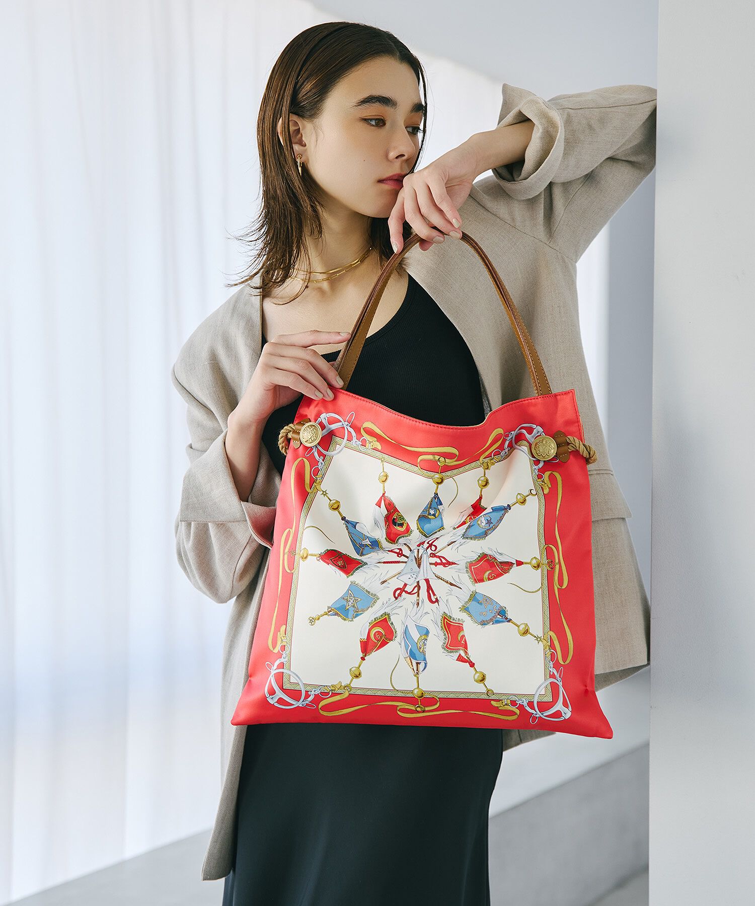 TOPKAPI TREASURE「【TREASURE TOPKAPI】マイルドサテン スカーフ柄 トートバッグ」|トートバッグ|