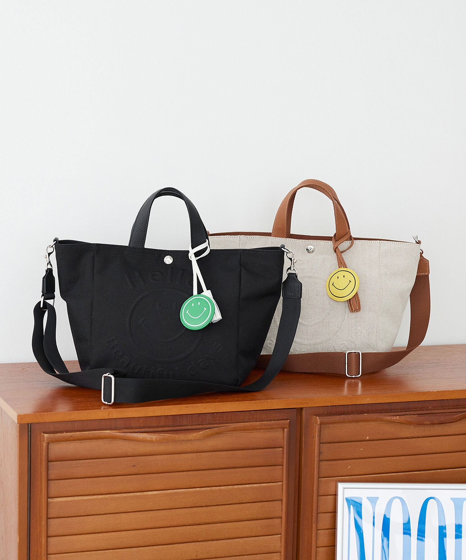 TOPKAPI BREATH「【Breath TOPKAPI】SMILE COLLECTION エンボス スマイル 2way トートバッグ /スマイルチャーム付き」|トートバッグ|ブラック