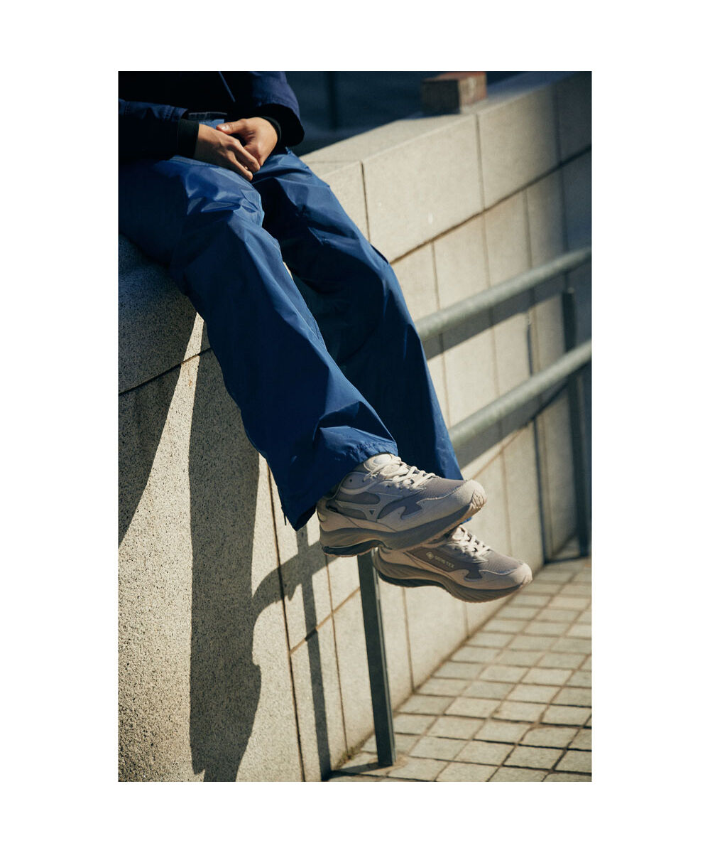 MIZUNO「WAVE RIDER &beta; GTX(ゴアテックス／防水)」|スニーカー|