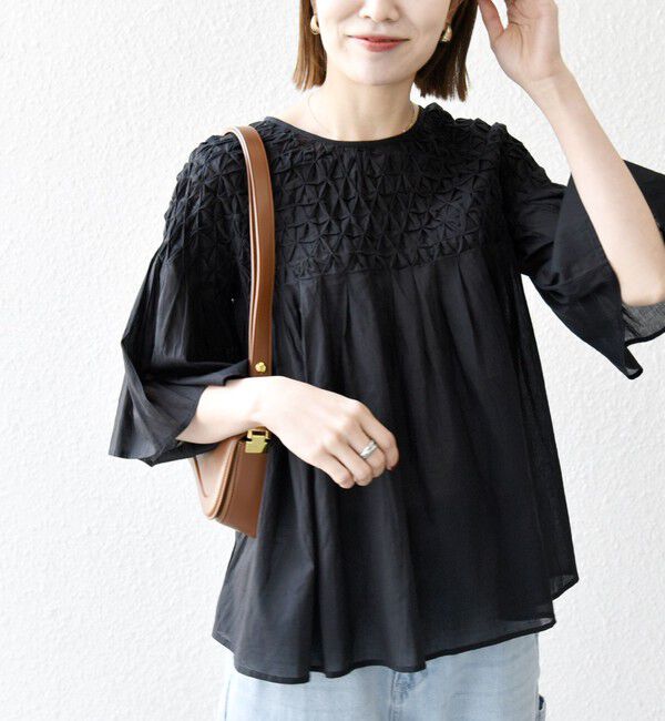 SHIPS any「SHIPS any:〈洗濯機可能〉ハンドスモッキング コットン フレア ブラウス」|シャツ・ブラウス|