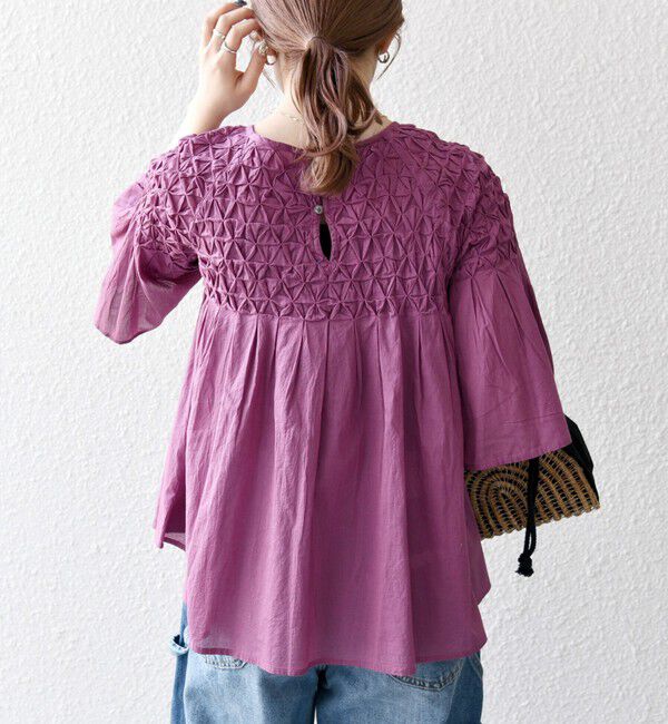 SHIPS any「SHIPS any:〈洗濯機可能〉ハンドスモッキング コットン フレア ブラウス」|シャツ・ブラウス|パープル