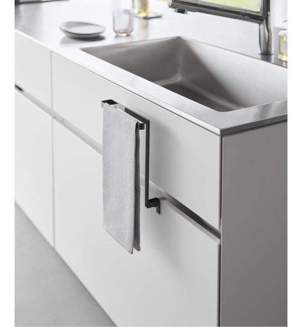 journal standard Furniture「《WEB限定》【tower/タワー】キッチンシンク下収納扉タオルハンガー」|食器・キッチングッズ|ブラック